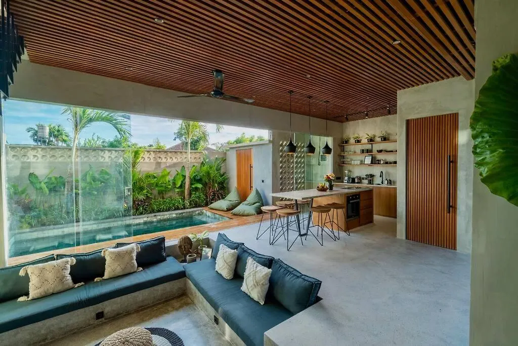 Amazing Ocean View Rooftop Walk To The Beach Canggu  Villa Canggu (Bali)