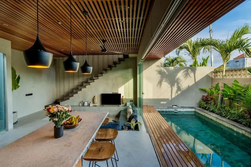 Amazing Ocean View Rooftop Walk To The Beach Canggu
